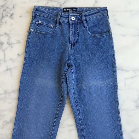 NWOT. Express Jeans Stretch Cotton and Spandex High-Waist Straight Leg Jean. - Picture 2 of 6